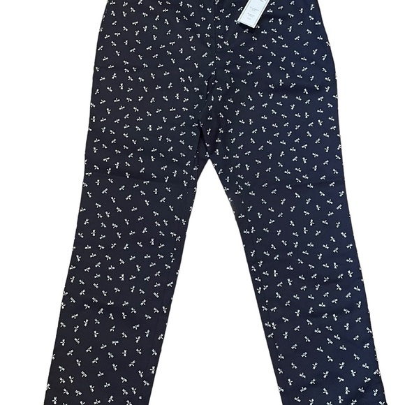 Charter Club classic fit, black pants with dragon flies, ankle length, size 8 - Picture 4 of 9